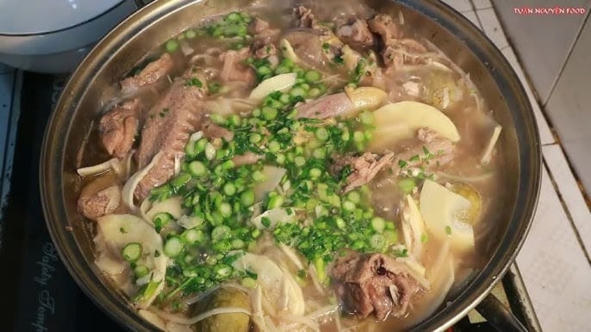 Cách làm vịt om sấu măng