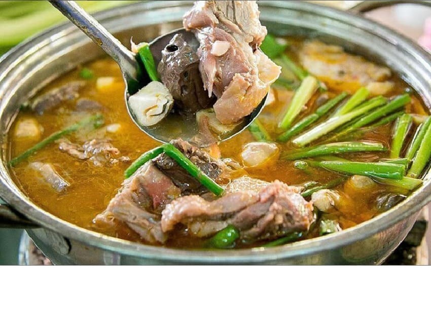 Cách nấu vịt om sấu khoai sọ
